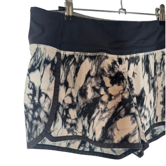 Lululemon Run‎ Times Short 4-Way Stretch Granite Black Mojave Tan 6 - Picture 5 of 10